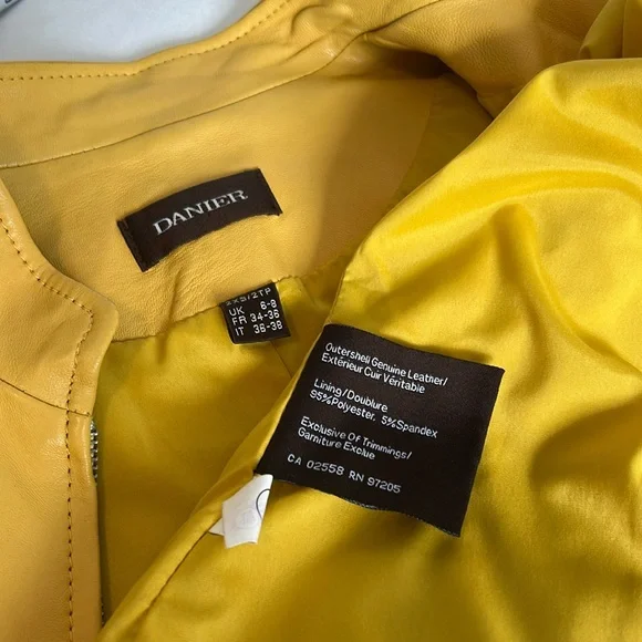 Danier leather jacket - Picture 6 of 17